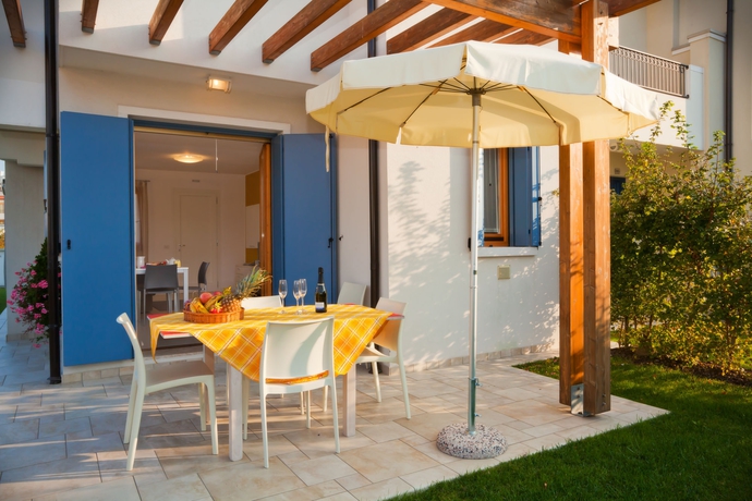 Imagen de los exteriores del Villaggio a Mare. Foto 16