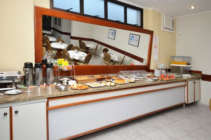 Imagen del bar/restaurante del Villas Boas Hotel. Foto 14