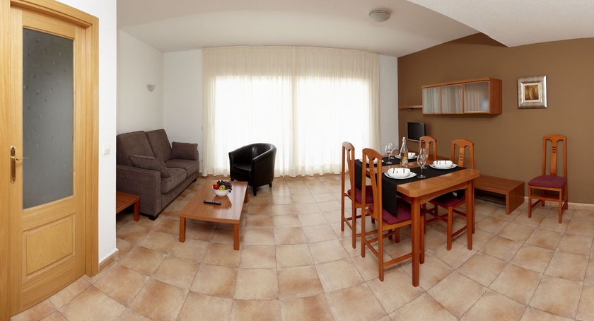 Imagen de la habitación del Villas Cumbres de Salou. Foto 2
