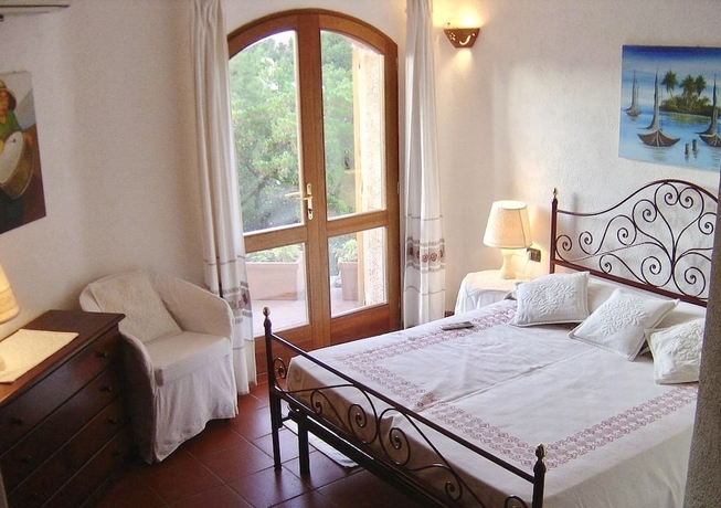 Imagen de la habitación del Ville vista mare a Porto Cervo. Foto 4