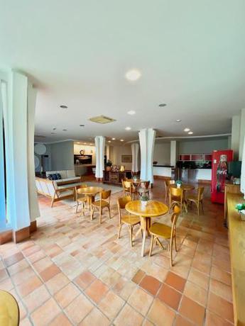 Imagen general del Violeta Mea&iacute;pe Hotel. Foto 4