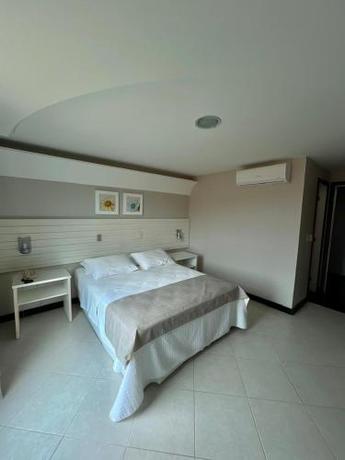 Imagen general del Violeta Mea&iacute;pe Hotel. Foto 7