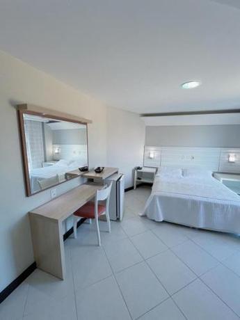 Imagen general del Violeta Mea&iacute;pe Hotel. Foto 11