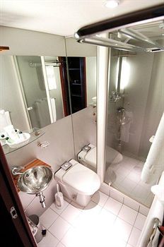 Imagen general del Vip Paris Yacht Hotel. Foto 4