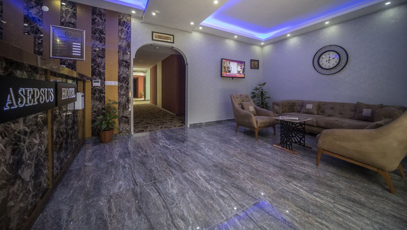 Imagen de los interiores del Vira 10 Hotel. Foto 17