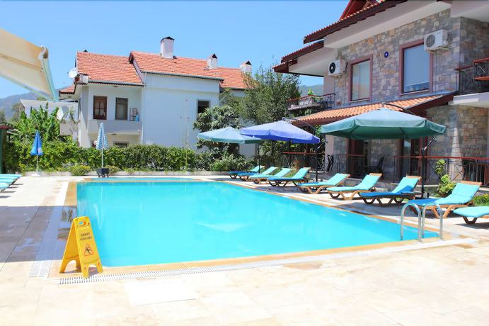Imagen de la piscina del Vira Apart Hotel. Foto 15