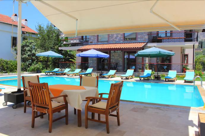 Imagen de la piscina del Vira Apart Hotel. Foto 17