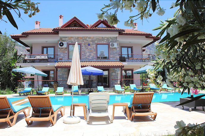 Imagen de la piscina del Vira Apart Hotel. Foto 18