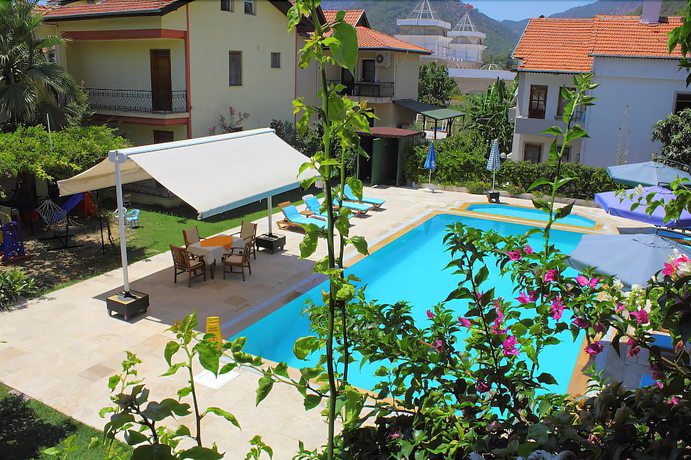 Imagen de la piscina del Vira Apart Hotel. Foto 19