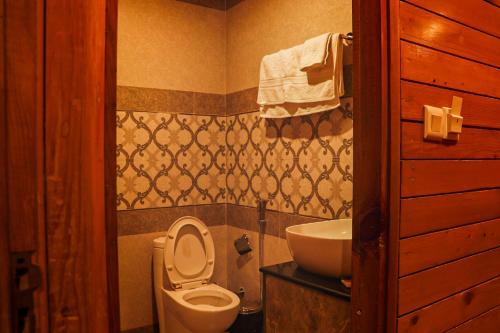 Imagen de la habitación del Vishram Dharamkot. Foto 17