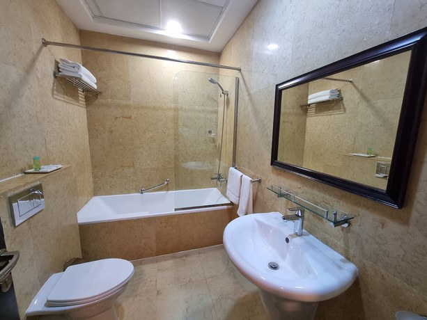 Imagen de la habitación del Vista City Hotel. Foto 15