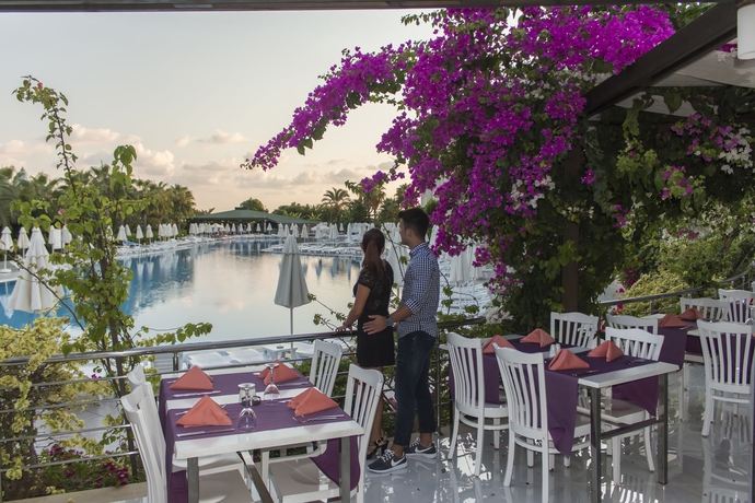 Imagen del bar/restaurante del Vonresort Elite - All Inclusive. Foto 11