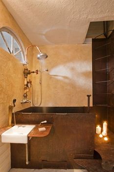 Imagen general del Voyage Désirable - La Cabane Du Capitaine Nemo. Foto 6