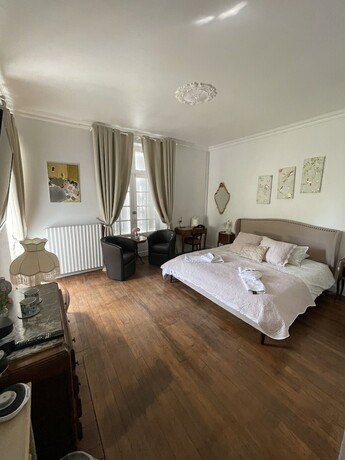 Imagen de la habitación del Vue du Ch&acirc;teau d\'Excideuil. Foto 12