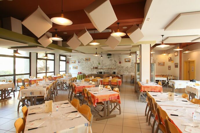 Imagen del bar/restaurante del Vvf C&ocirc;te De Granit Rose &agrave; Tr&eacute;beurden. Foto 15
