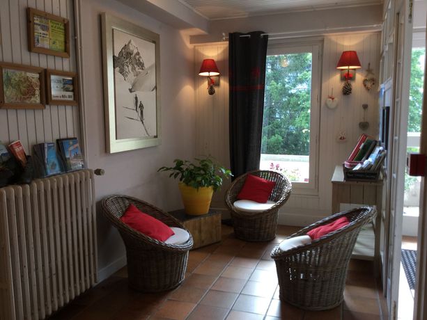 Imagen de los exteriores del Vvf H&ocirc;tel Saint Fran&ccedil;ois Longchamp. Foto 12