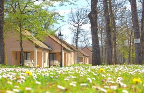 Imagen de la habitación del Vvf Villages le Parc Des Ch&ecirc;nes Sorges-en-p&eacute;rigord. Foto 10