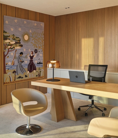 Imagen de los interiores del WAM by Karma. Foto 15