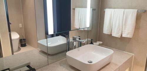 Imagen de la habitación del WAVEM HOTEL East. Foto 14