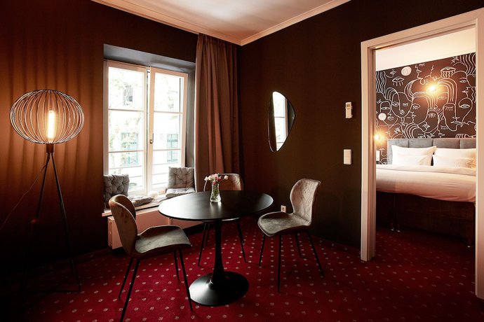 Imagen de la habitación del WDREI Hotel. Foto 10