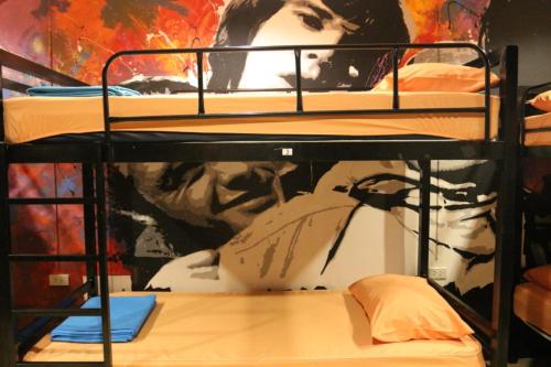 Imagen de la habitación del WET! a Pool Party Hostel by Wild & Wandering. Foto 17