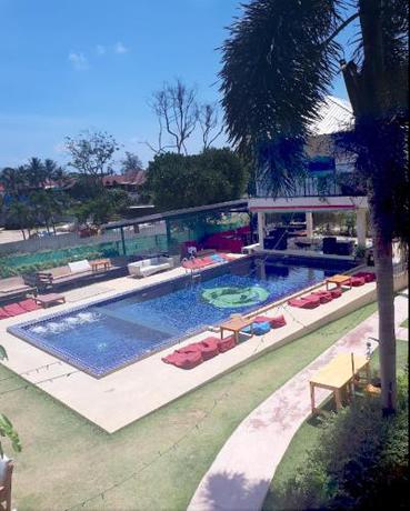 Imagen general del WET! a Pool Party Hostel by Wild & Wandering. Foto 9