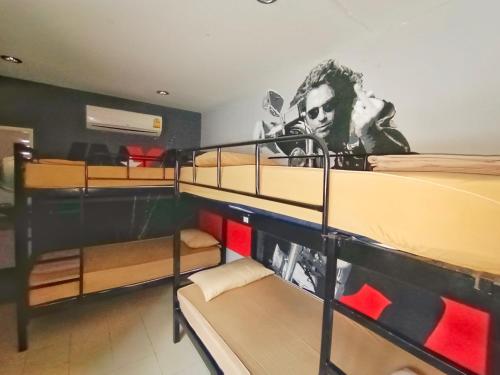 Imagen de la habitación del WET! a Pool Party Hostel by Wild & Wandering. Foto 19