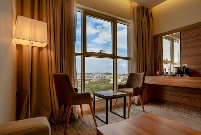 Imagen de la habitación del W-Suites Al Souda. Foto 2