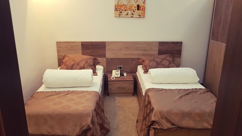 Imagen de la habitación del Waha Hotel. Foto 2