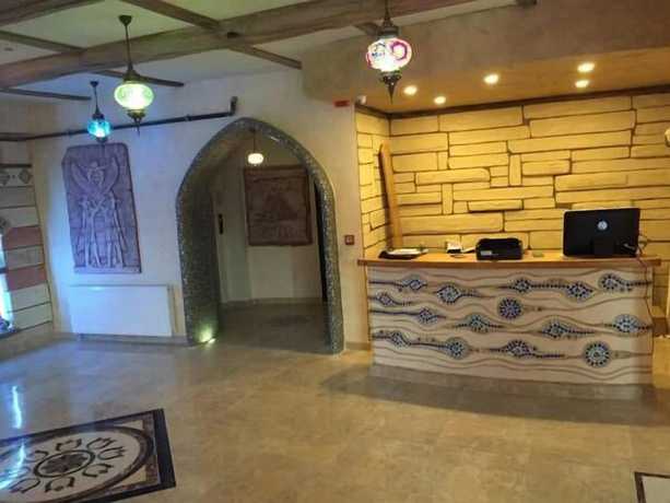 Imagen de los interiores del Waha Hotel. Foto 17