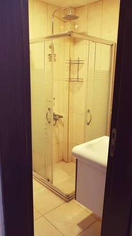 Imagen de la habitación del Waha Hotel. Foto 6