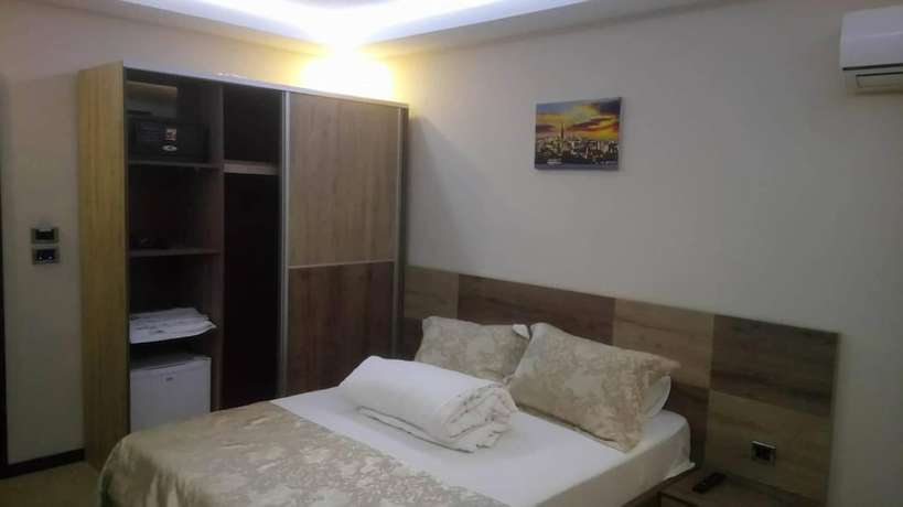 Imagen de la habitación del Waha Hotel. Foto 11