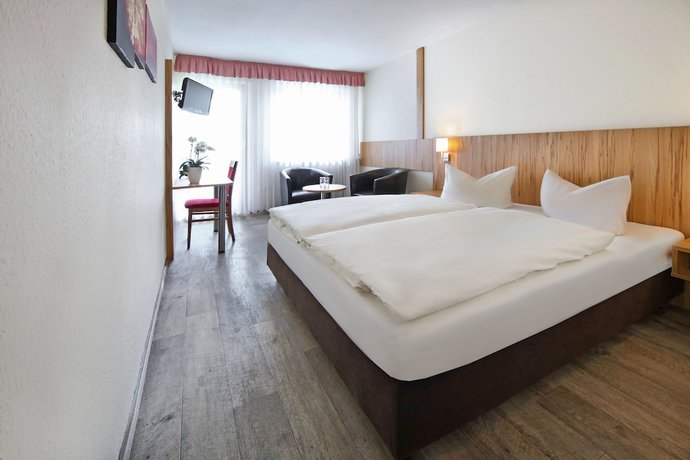 Imagen de la habitación del Waldhotel B&auml;chlein. Foto 4