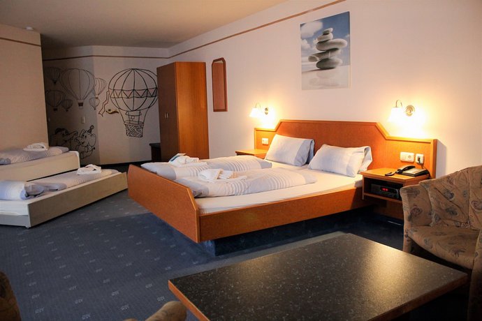 Imagen de la habitación del Waldhotel Feldbachtal. Foto 12