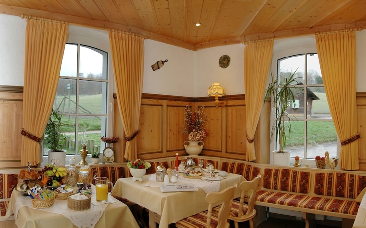 Imagen del bar/restaurante del Waldhotel Forsthaus Remstecken. Foto 6