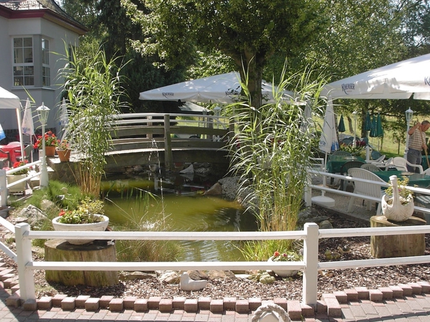 Imagen de los exteriores del Waldhotel Forsthaus Remstecken. Foto 14