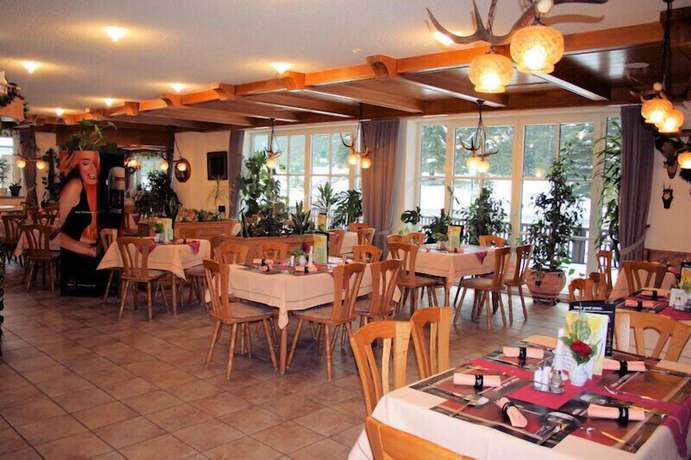 Imagen del bar/restaurante del Waldhotel Hubertus. Foto 3