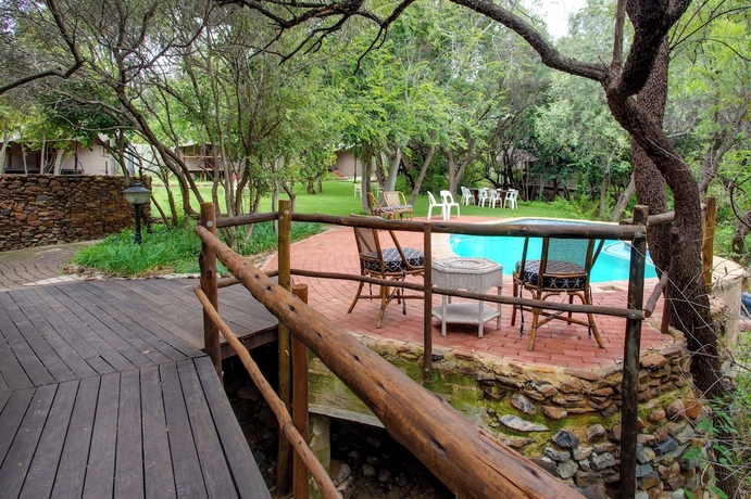 Imagen de los exteriores del Warthogs Bush Lodge. Foto 9