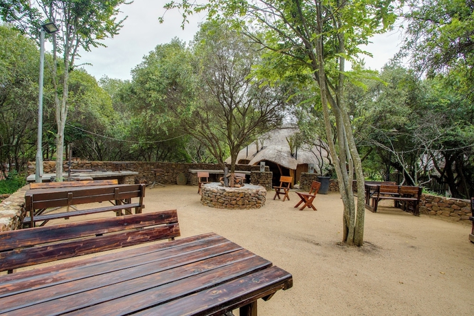 Imagen de los exteriores del Warthogs Bush Lodge. Foto 12