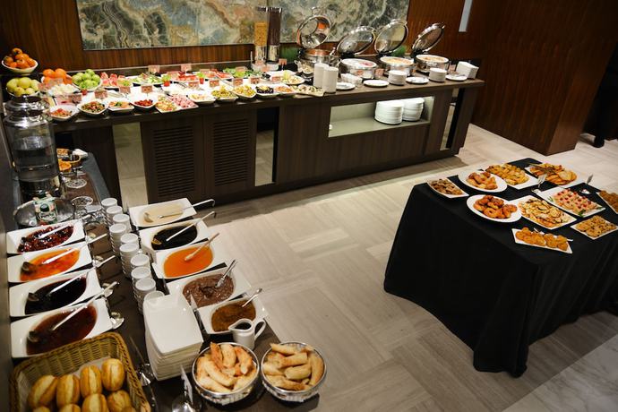 Imagen del bar/restaurante del Waxwing Hotel, Antakya. Foto 2