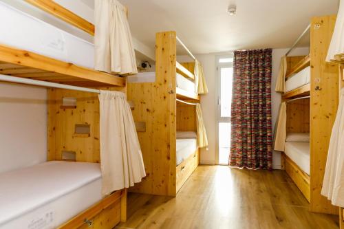 Imagen de la habitación del We hostel street Arenal-Albergue juvenil. Foto 3