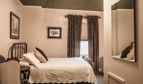 Imagen de la habitación del Weatherford Hotel. Foto 9