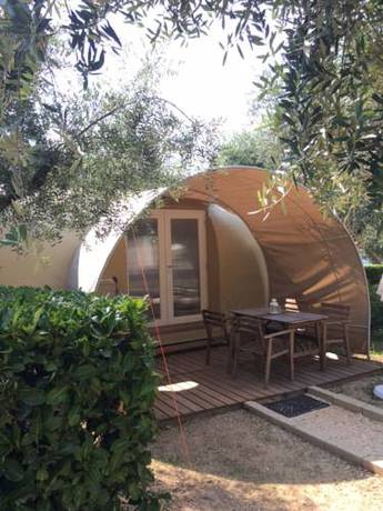 Imagen de la habitación del Weekend Glamping Resort. Foto 2
