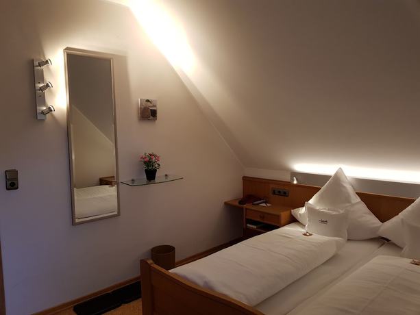 Imagen de la habitación del Weinhotel Klosterm&uuml;hle. Foto 7
