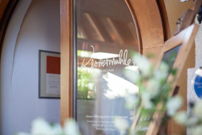 Imagen de los interiores del Weinhotel Klosterm&uuml;hle. Foto 20