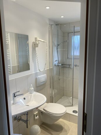 Imagen de la habitación del Wellnesshotel Rothfuss mit Spa und 2 Schwimmb&auml;dern. Foto 10