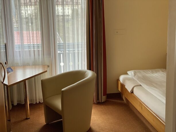 Imagen de la habitación del Wellnesshotel Rothfuss mit Spa und 2 Schwimmb&auml;dern. Foto 12