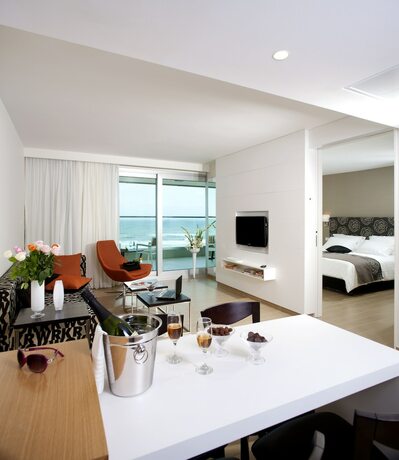 Imagen de la habitación del West All Suite Boutique Ashdod. Foto 16