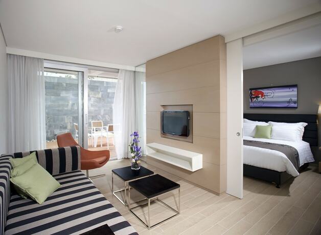 Imagen de la habitación del West All Suite Boutique Ashdod. Foto 17