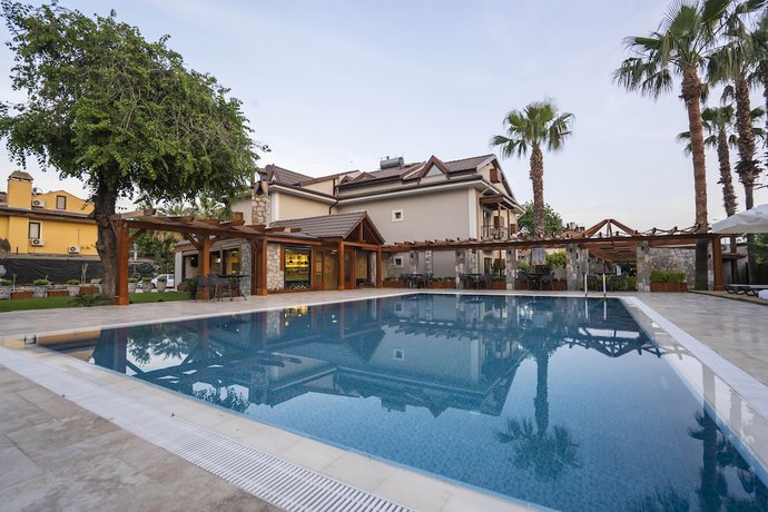 Imagen de la piscina del West House Exclusive Hotel Gocek. Foto 18